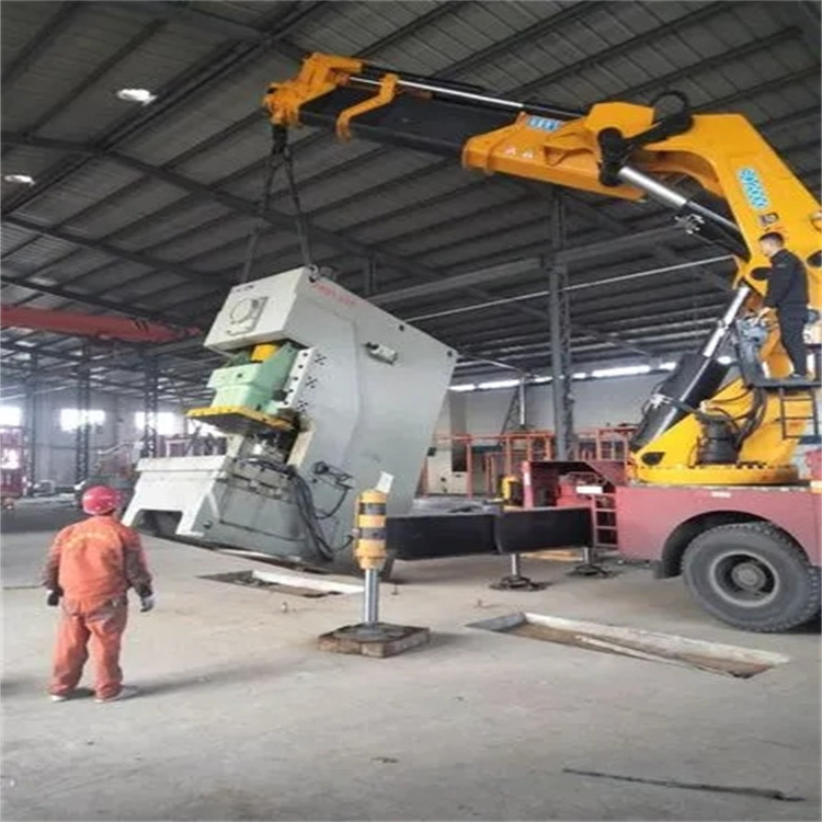 靖州80吨折臂吊车出租附近电话